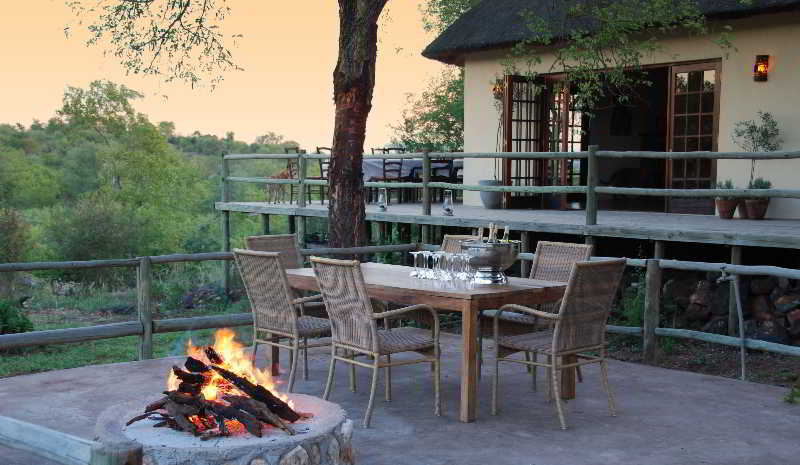 Mbizi Bush Lodge 팔라보르와 외부 사진