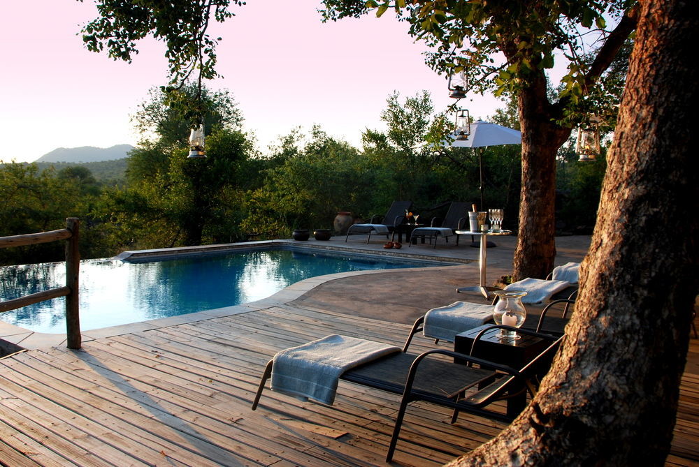 Mbizi Bush Lodge 팔라보르와 외부 사진