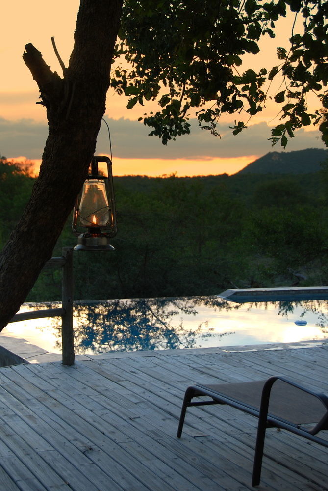 Mbizi Bush Lodge 팔라보르와 외부 사진